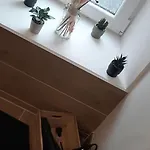 Atelier Des Reves, Pour Deux Personnes Avec Pres De La *