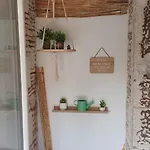 別荘 Atelier Des Reves, Pour Deux Personnes Avec Pres De La *