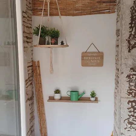 Ferienhaus Atelier Des Reves, Pour Deux Personnes Avec Pres De La *